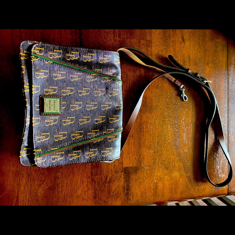 Dooney & Bourke crossbody bag